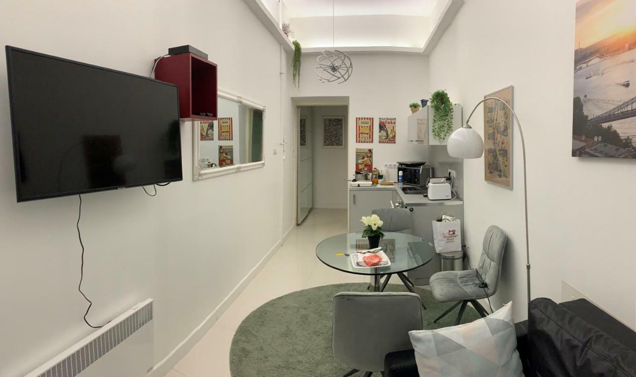 City Corso Apartman Boedapest Buitenkant foto