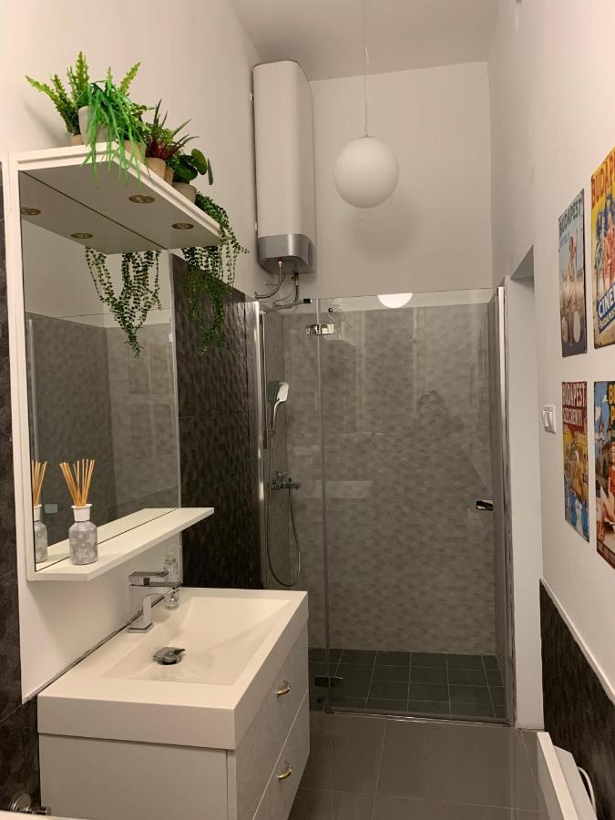 City Corso Apartman Boedapest Buitenkant foto